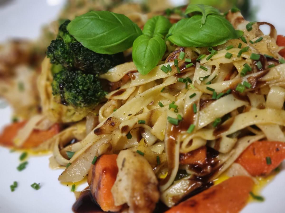 Bauer'S Pension-Restaurant-Catering Grosshabersdorf Ngoại thất bức ảnh